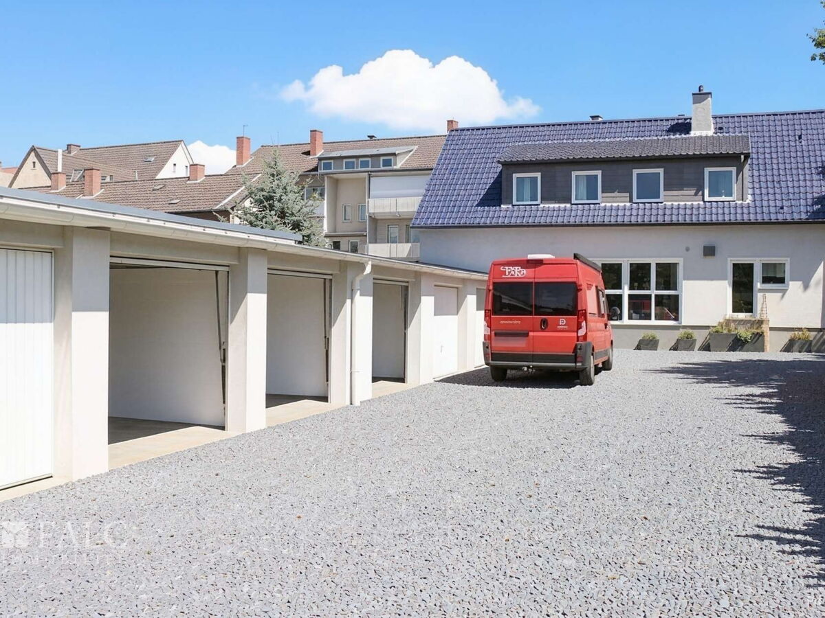 Garagenhof - (KI optimiert)