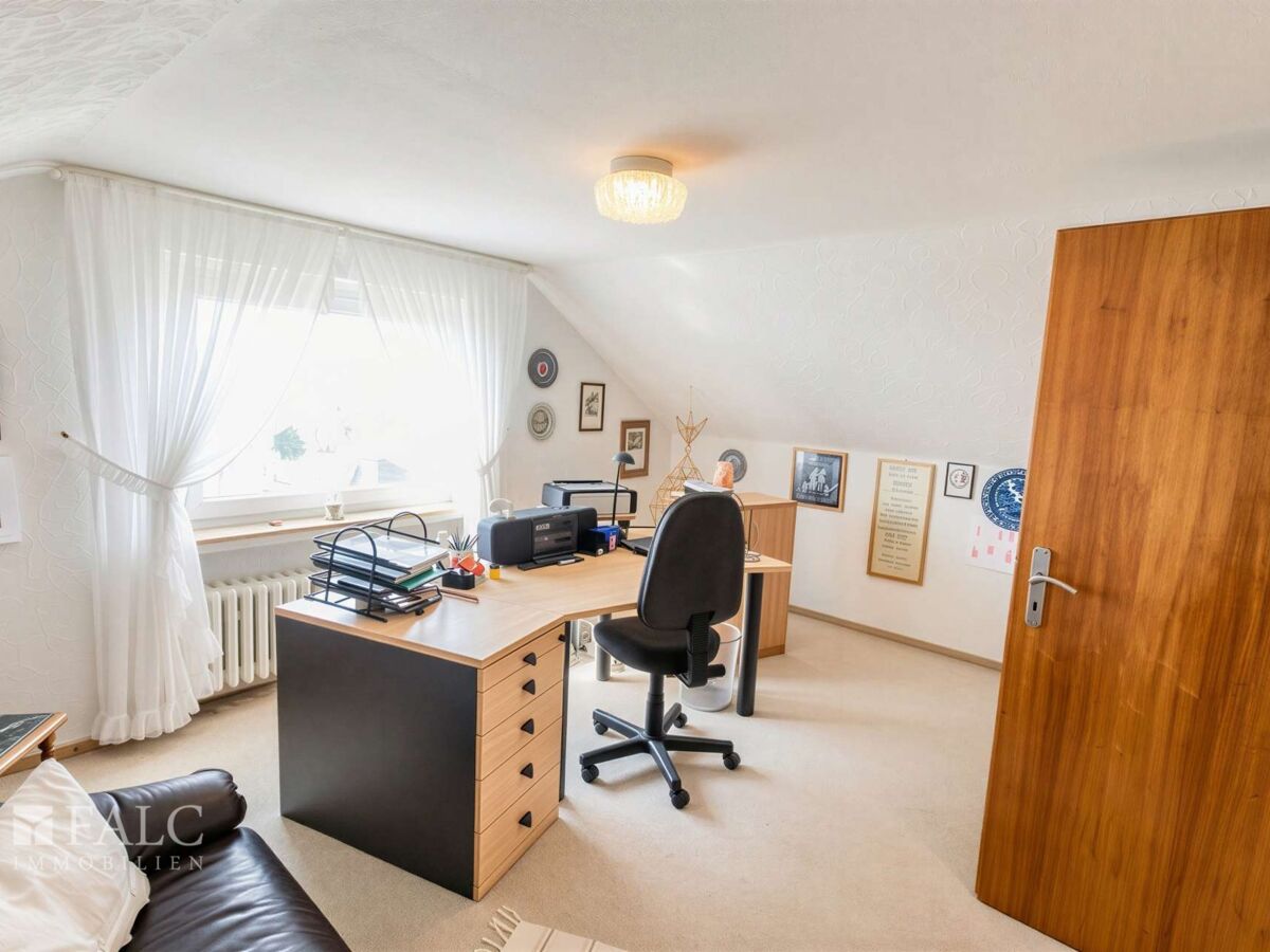 Arbeitszimmer - (KI generiert)