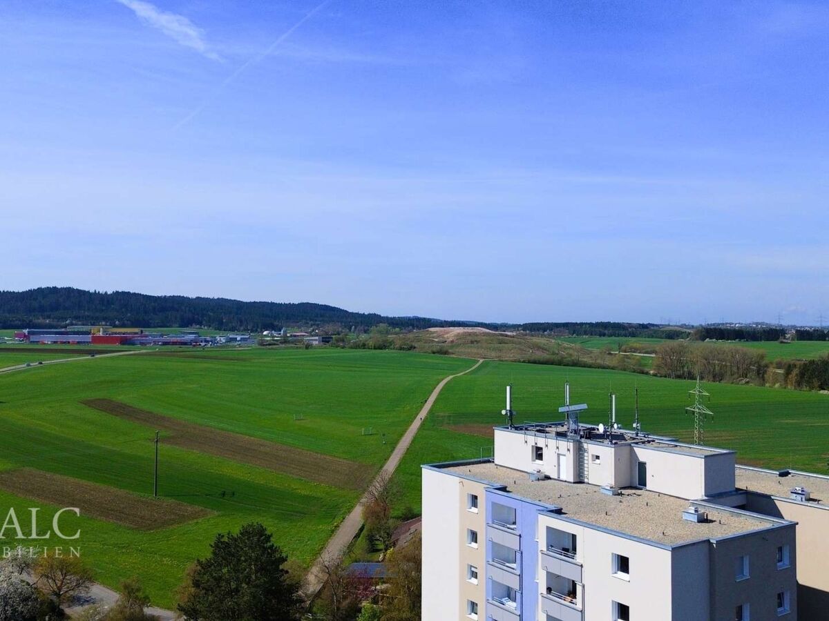 Ausblick über Felder und Landschaft