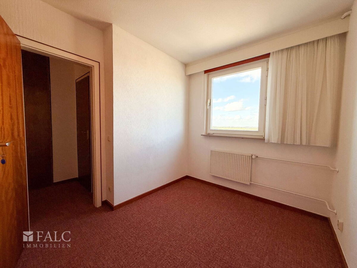 Schlafzimmer 2 / Büro Bild 1
