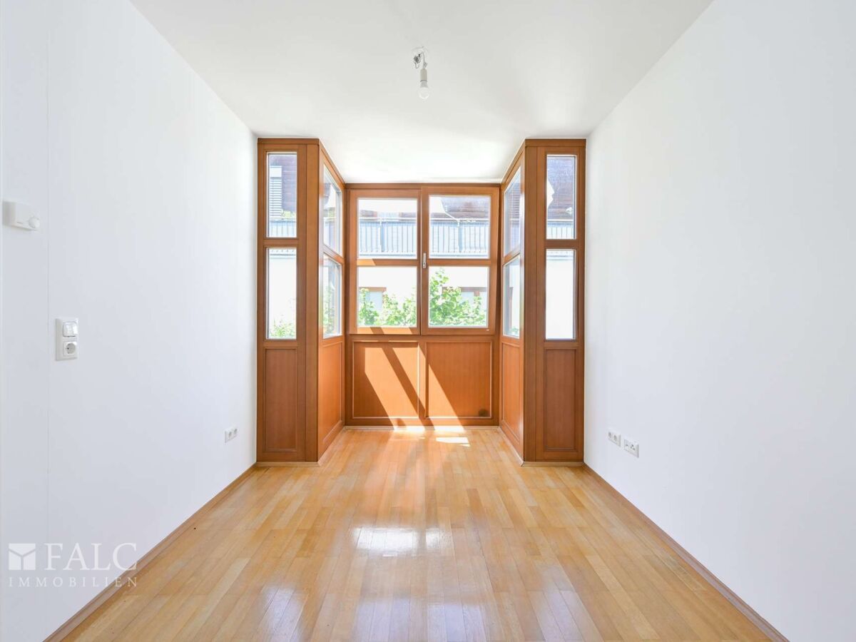 OG Küche Blick Fensternische gerade