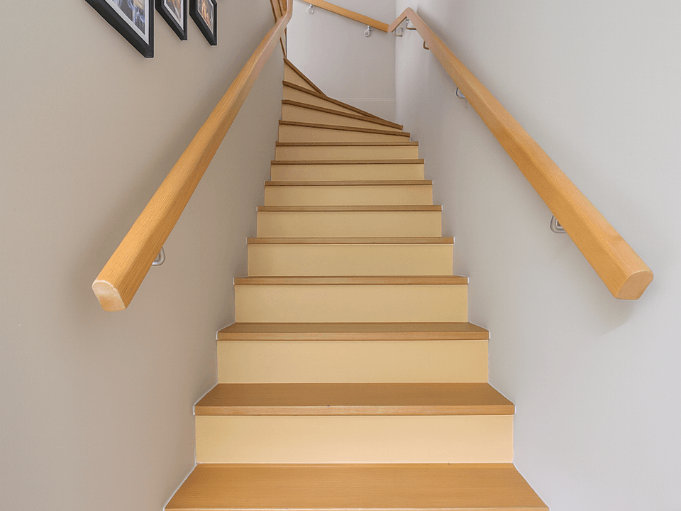 EG Treppe zum OG Einrichtungsbeispiel