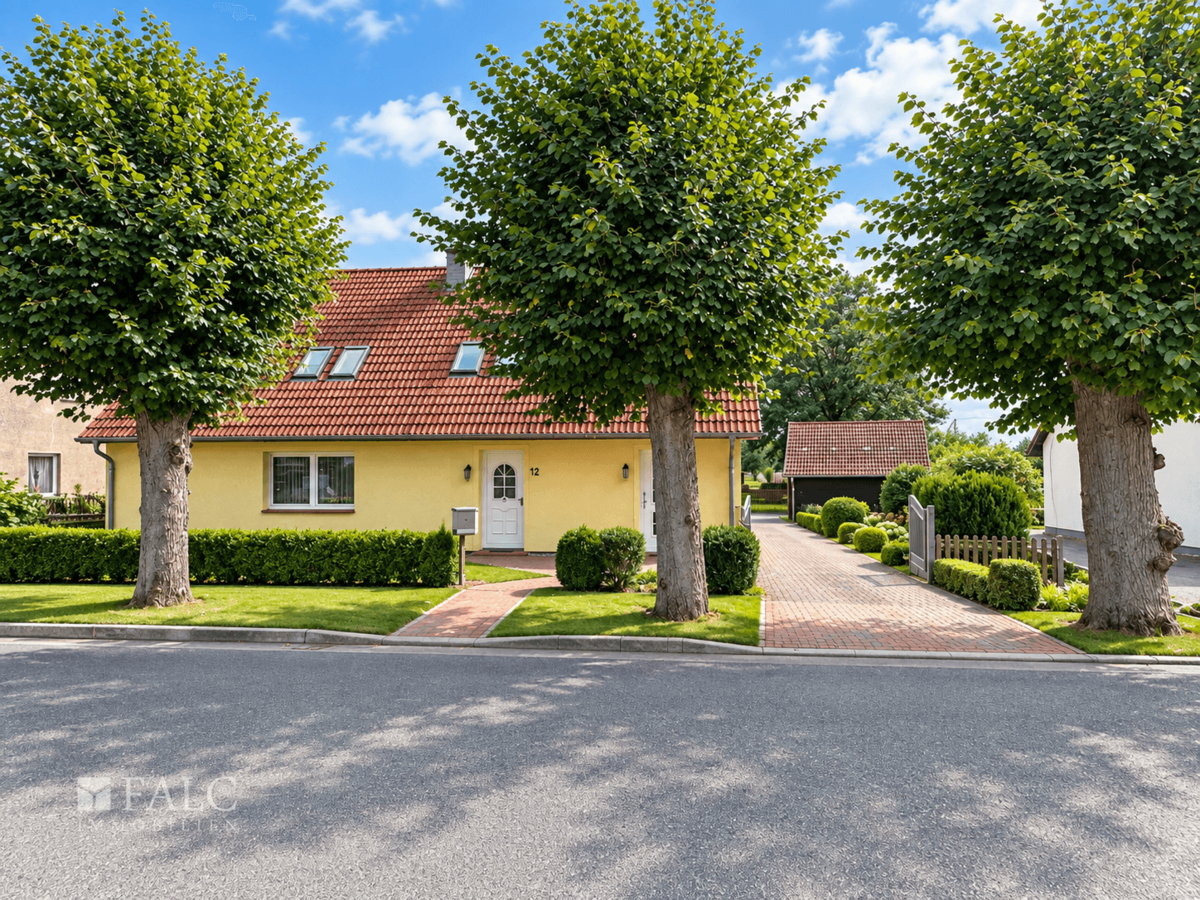 Straßenansicht