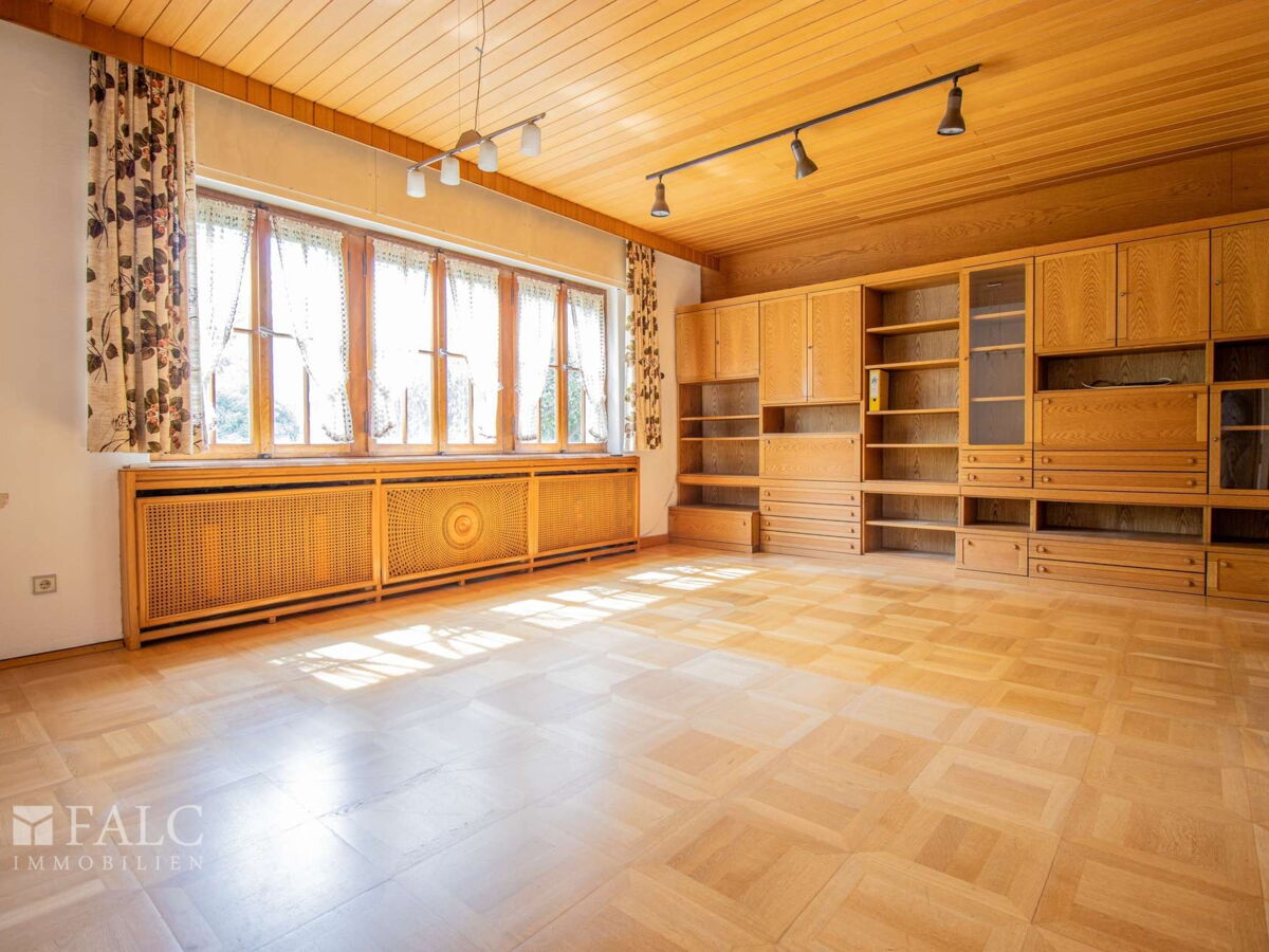 Riesiges Wohnzimmer