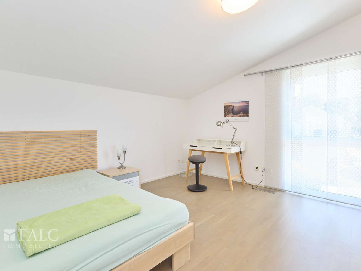 Schlafzimmer III/III