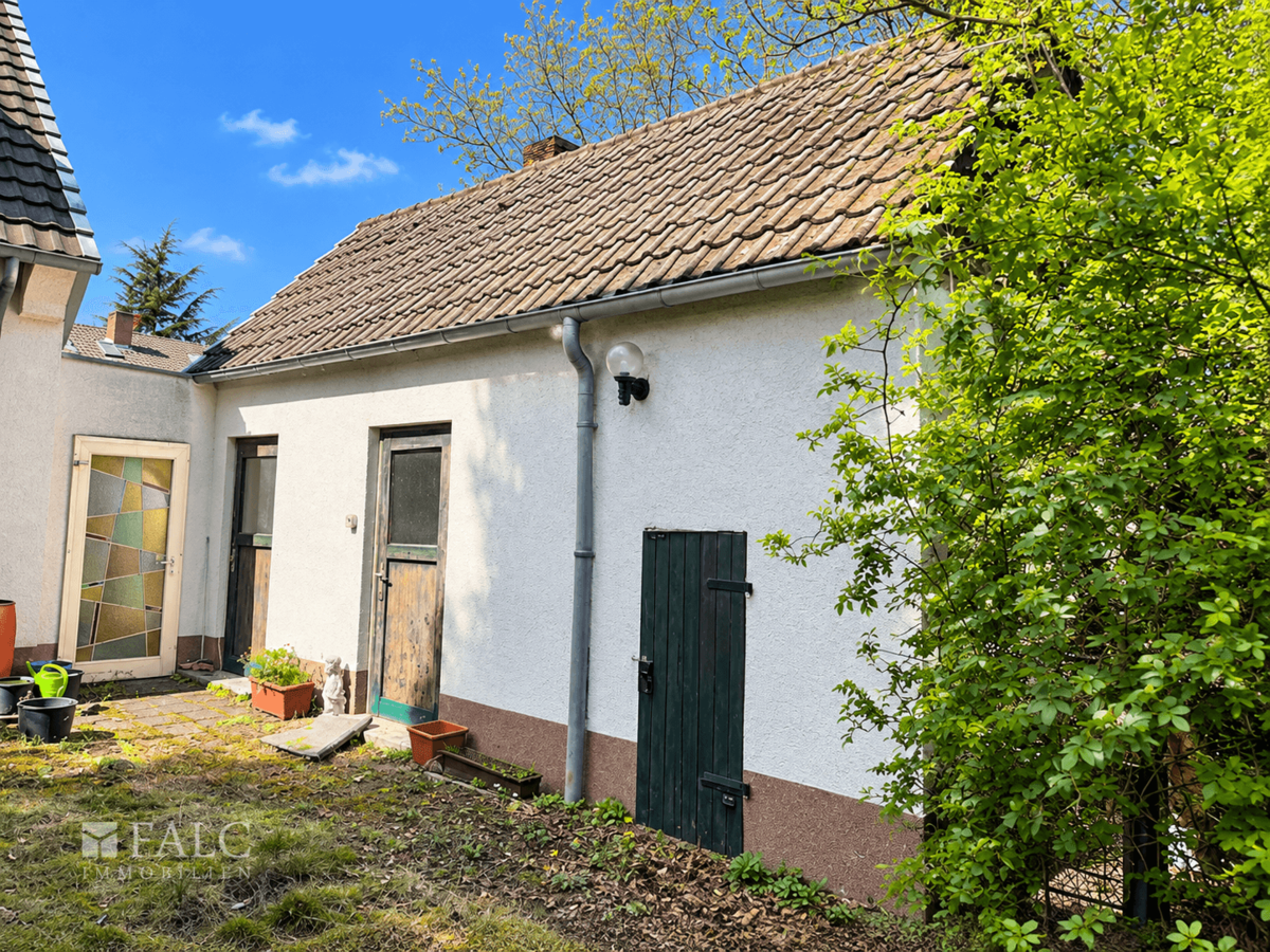 Schuppen im Garten