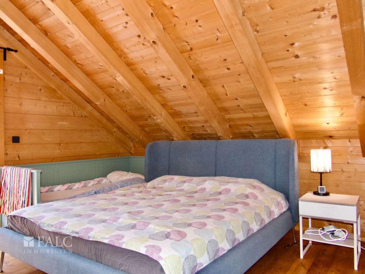 Schlafzimmer 2 von 3, Balkon