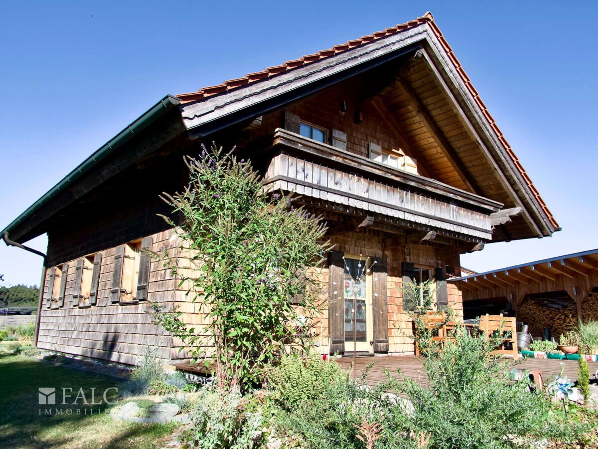 Ihr Ökologisches Natur-Holzmassiv-Haus