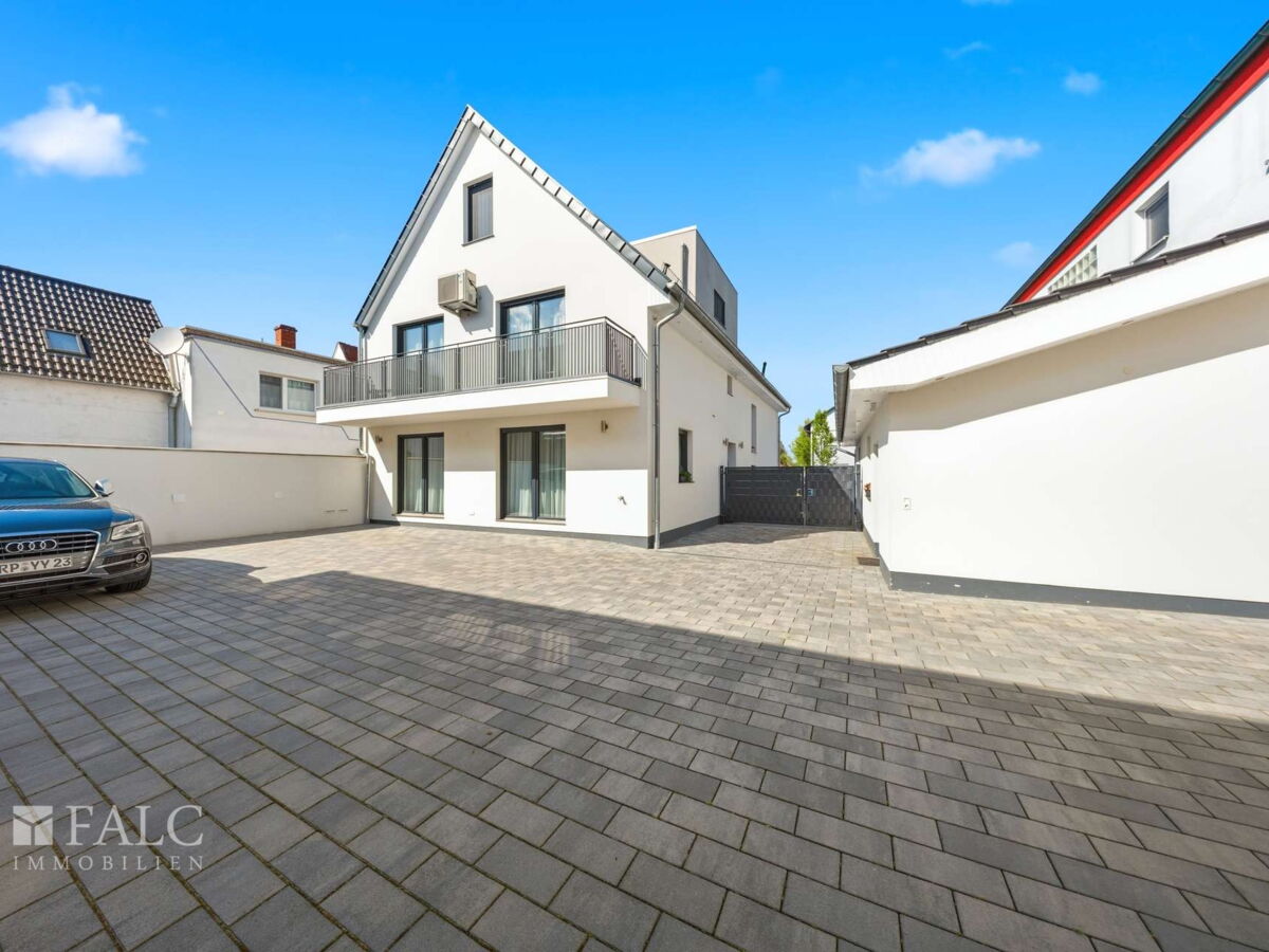 Außenansicht_Vorderhaus