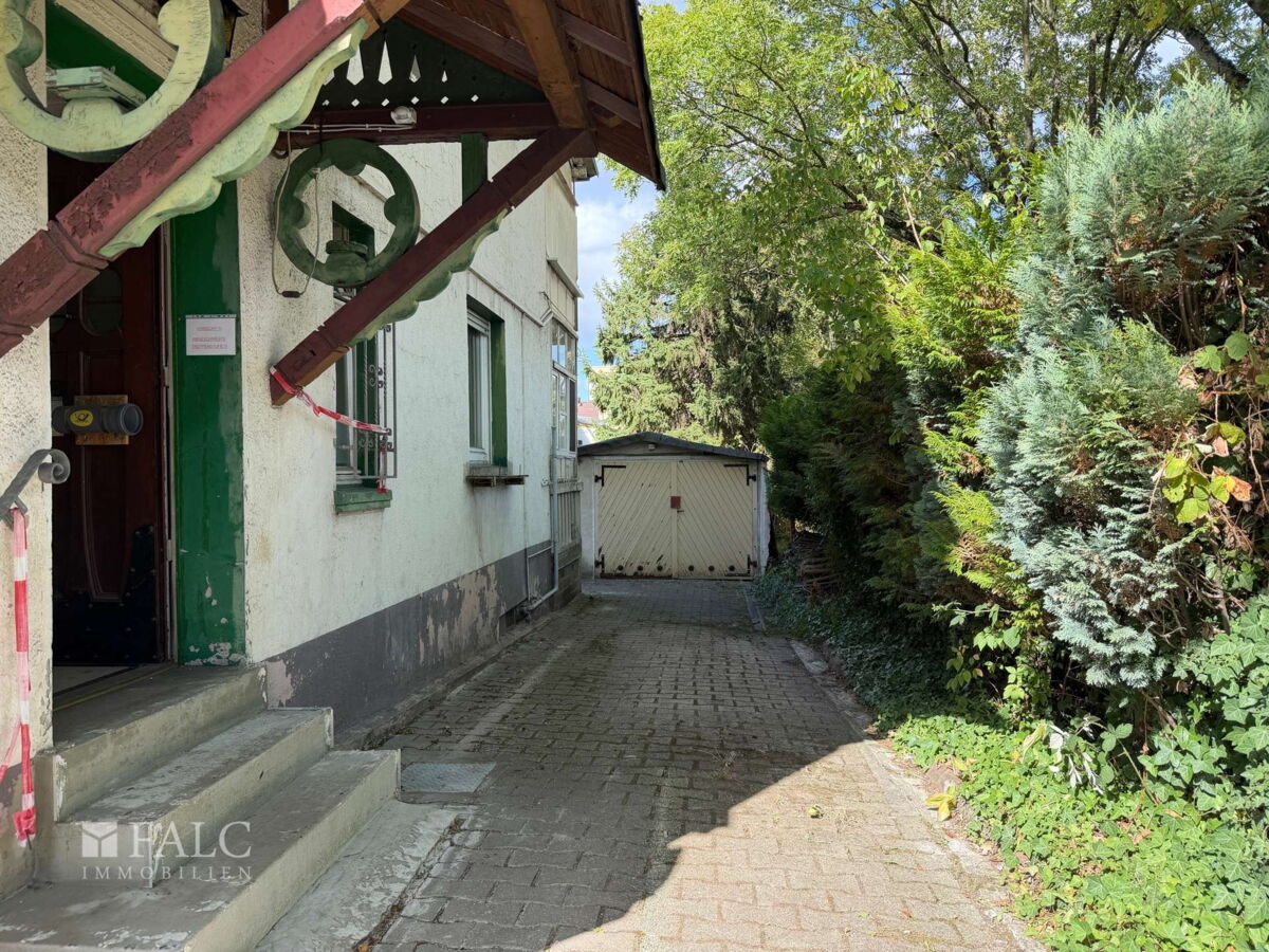Garage