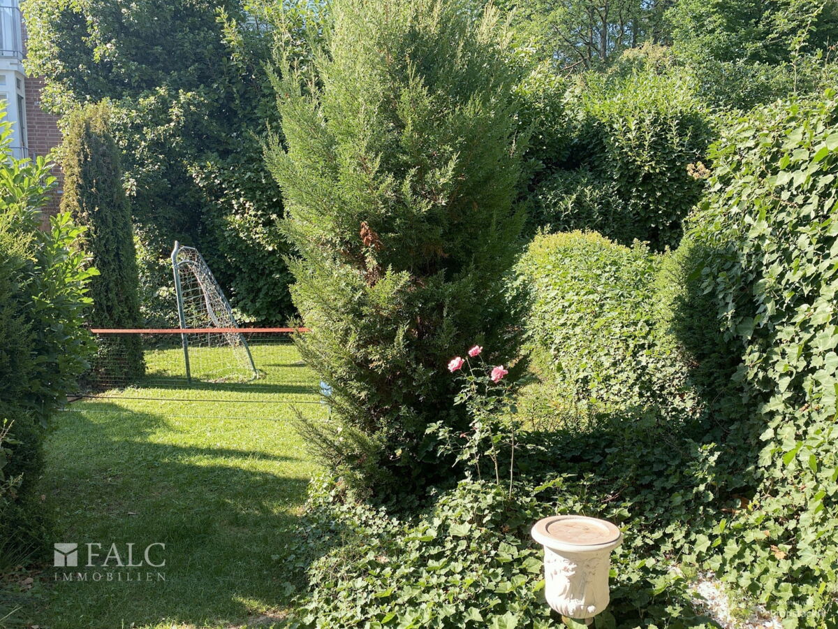 Garten - (KI generiert)