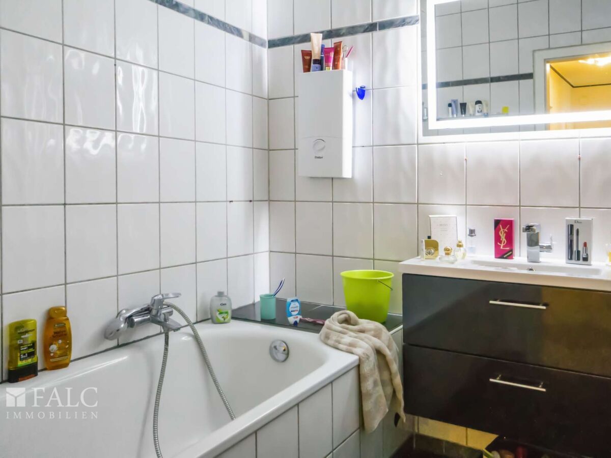 1. Wohnung- Badezimmer