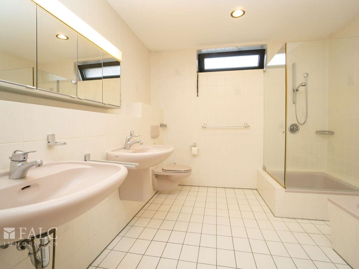 Badezimmer EG