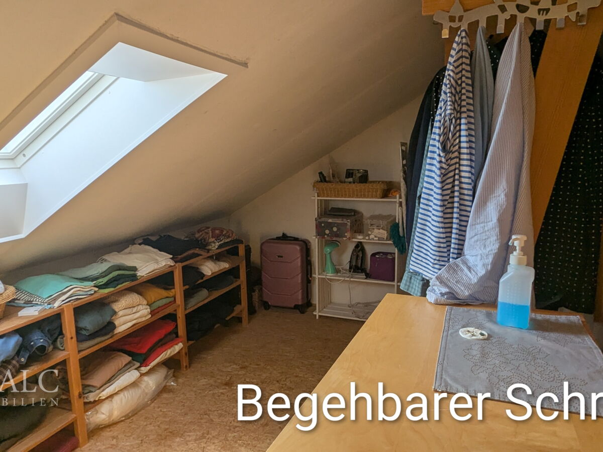 Begehbarer Schrank OG