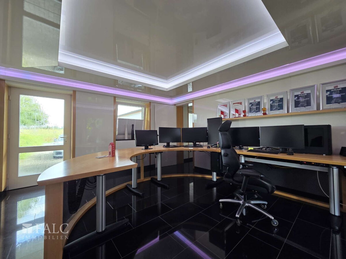 Büro 1