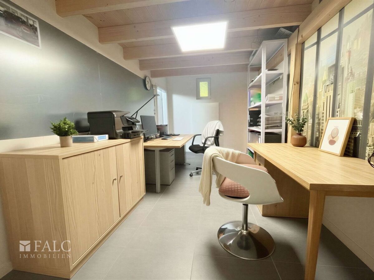 Büro - (KI generiert)