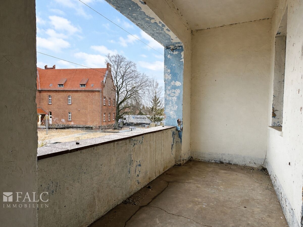 Loggia - Ist-Zustand (leergeräumt)