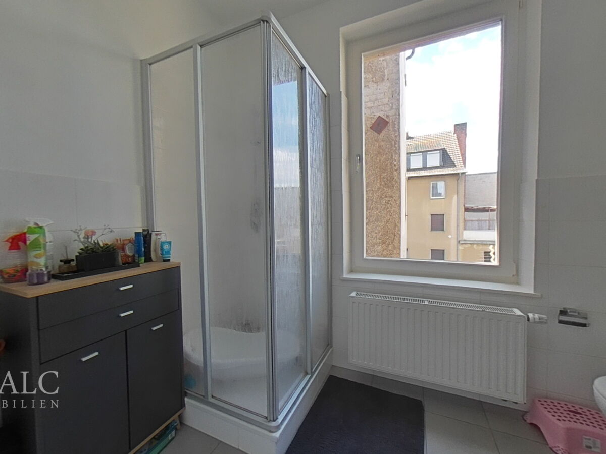 2 OG Badezimmer