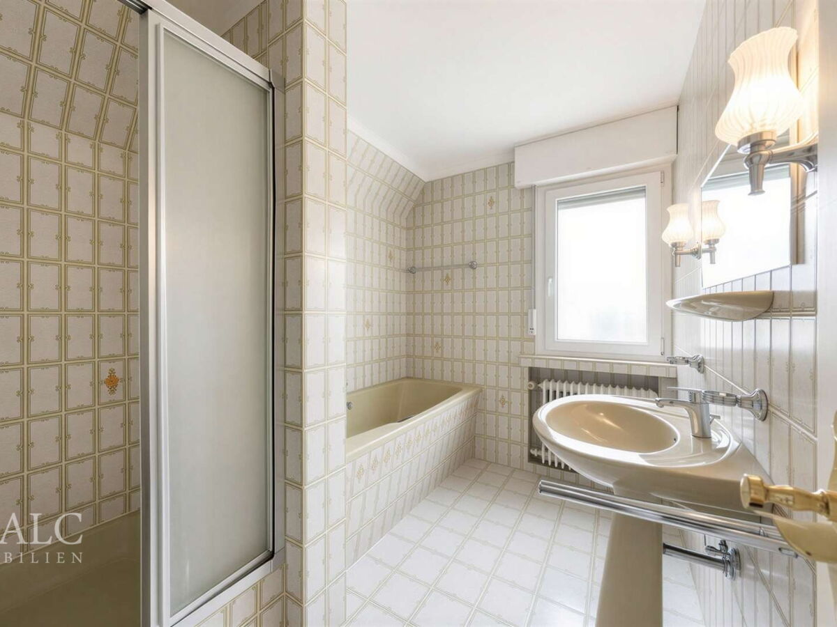 Badezimmer_1 Obergeschoss - (KI generiert)