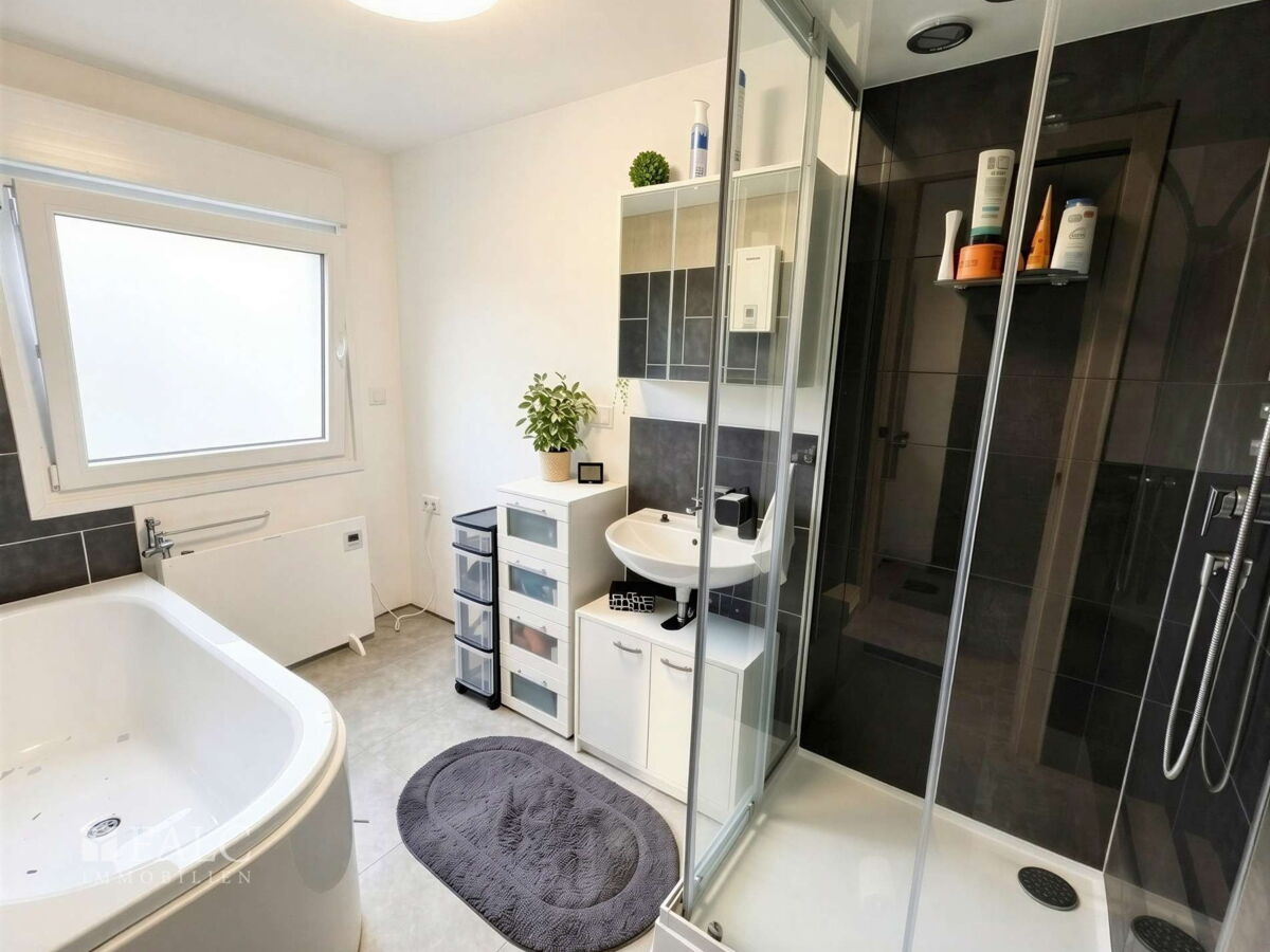 Badezimmer EG