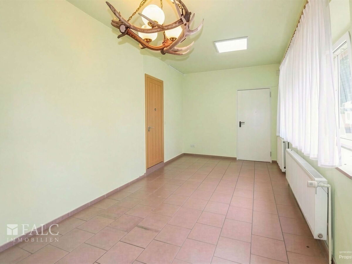 Büro EG