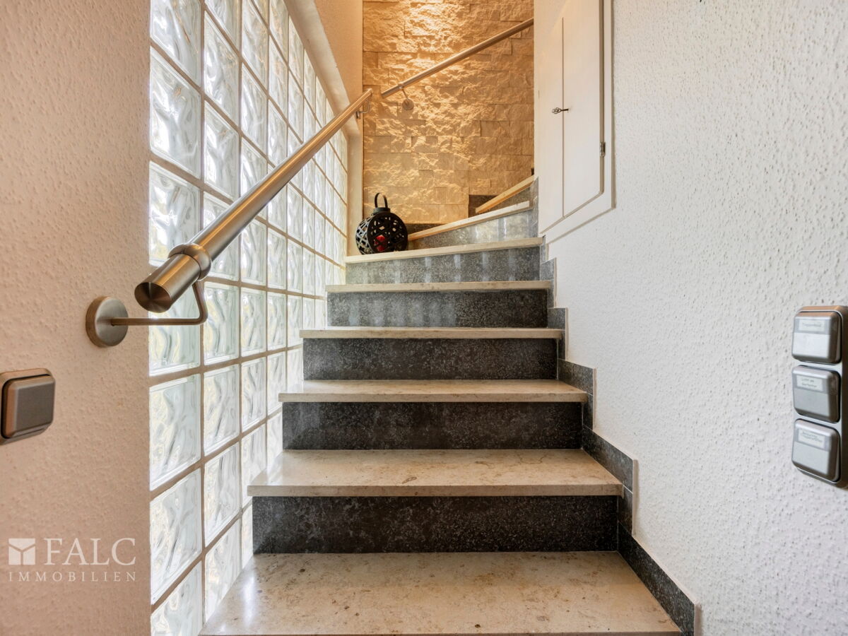 Zugang Wohnung OG