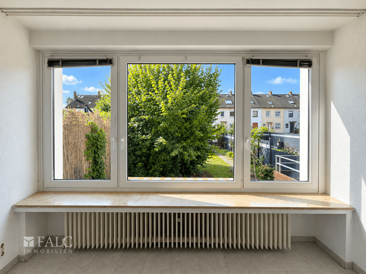 Ausblick Wohnzimmer in den Garten