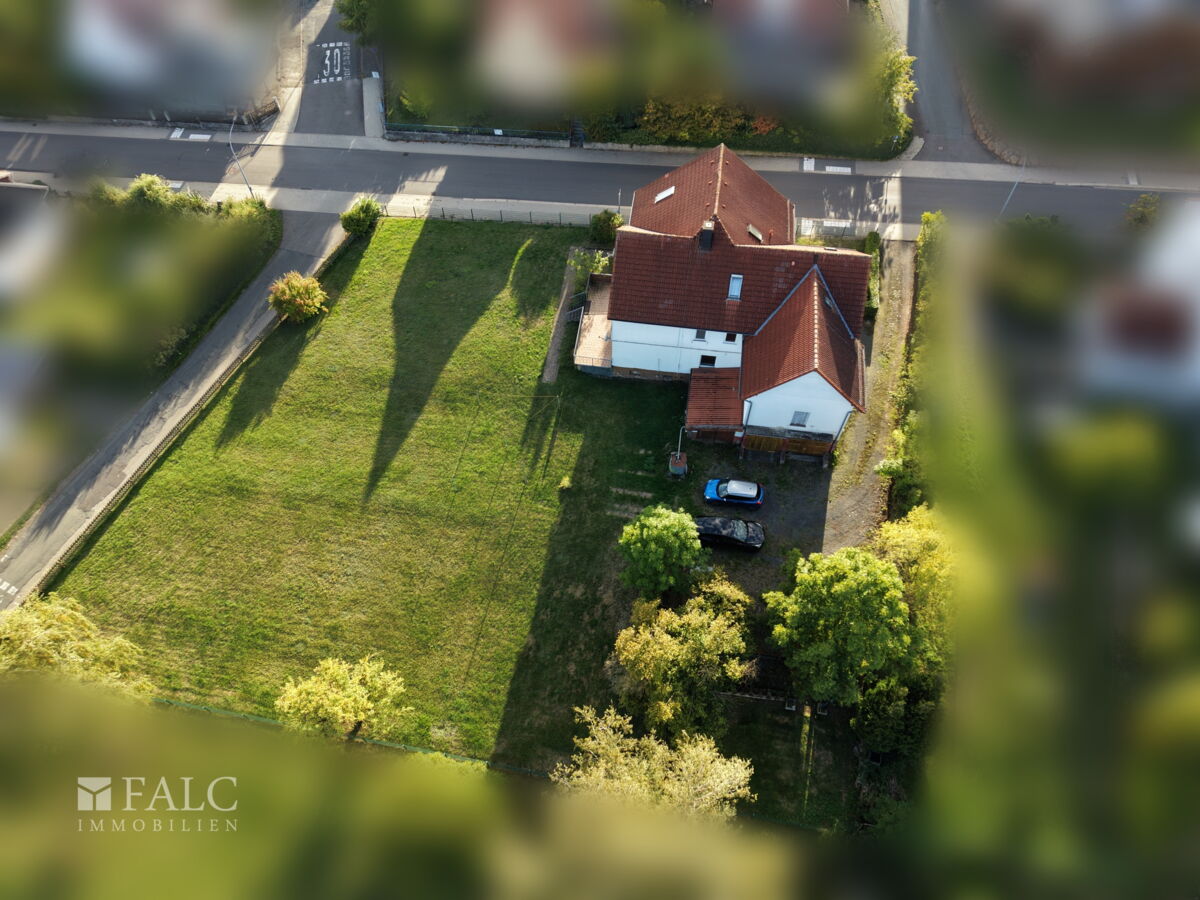 Drohnenbild Haus mit Garten