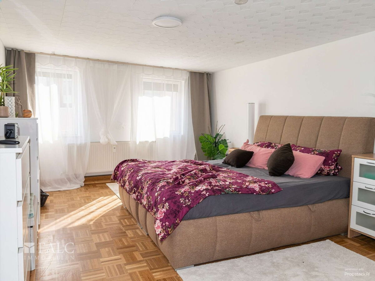 Wohnung 1: 1.OG-Schlafzimmer-2