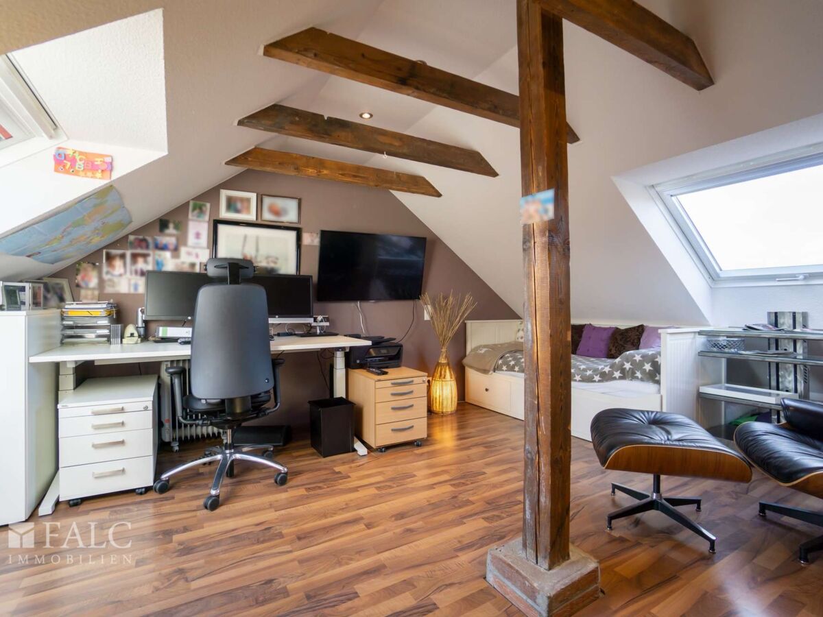 Arbeitszimmer-Kinderzimmer