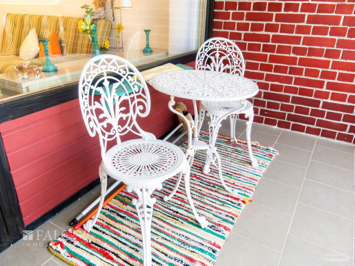 Süd-Loggia-Balkon, KI bearbeitet