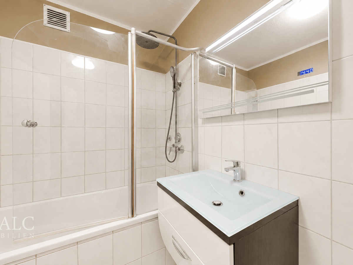 Badezimmer - (KI generiert)