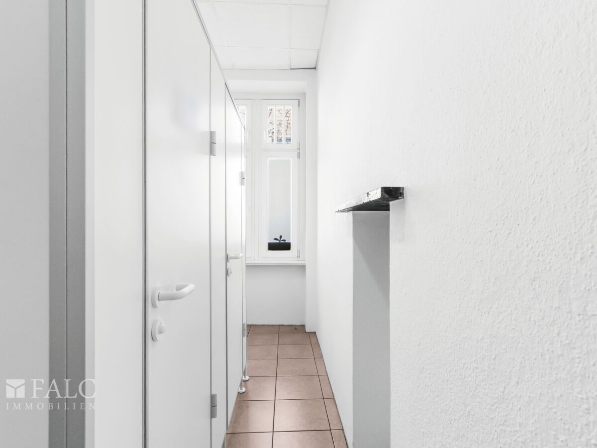 Toilettenräume (2 Kabinen)