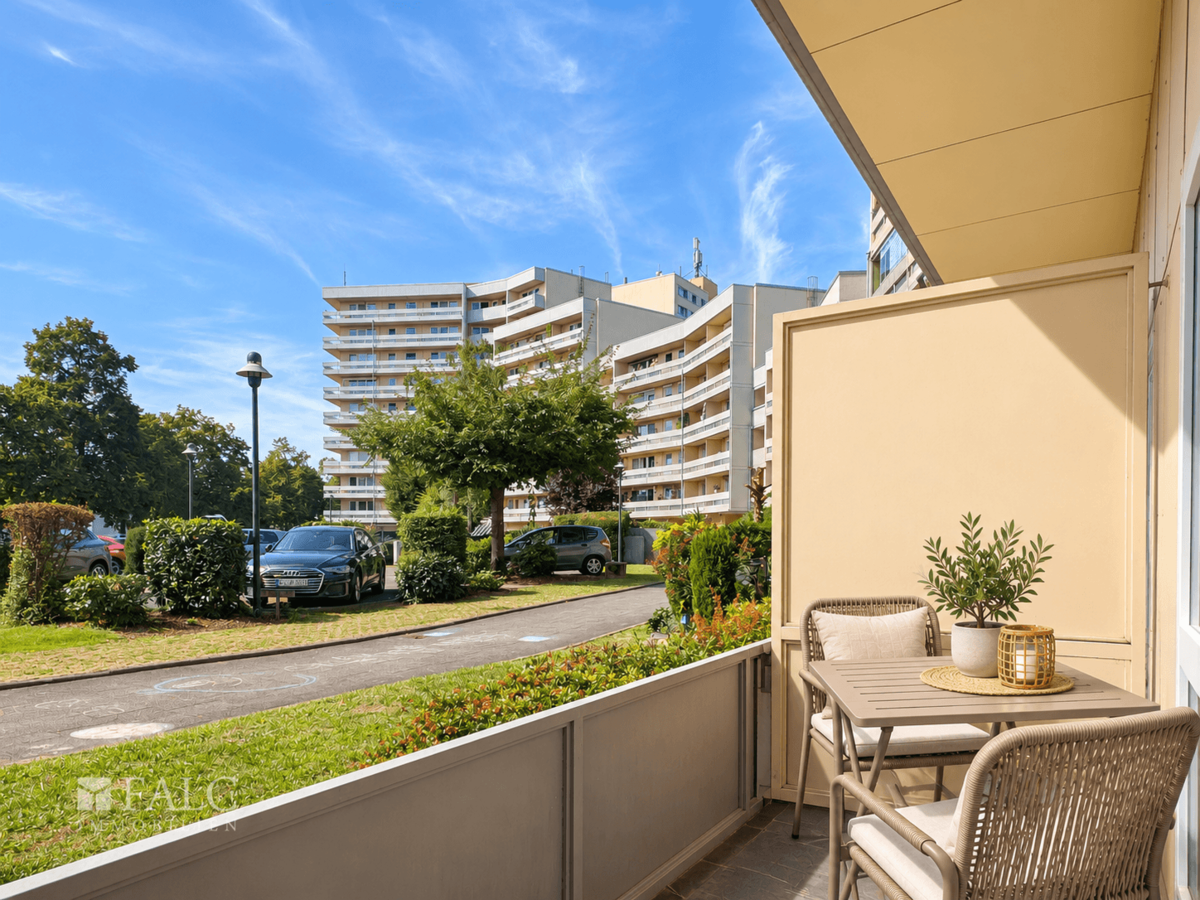 Balkon (Virtuell möbliert)