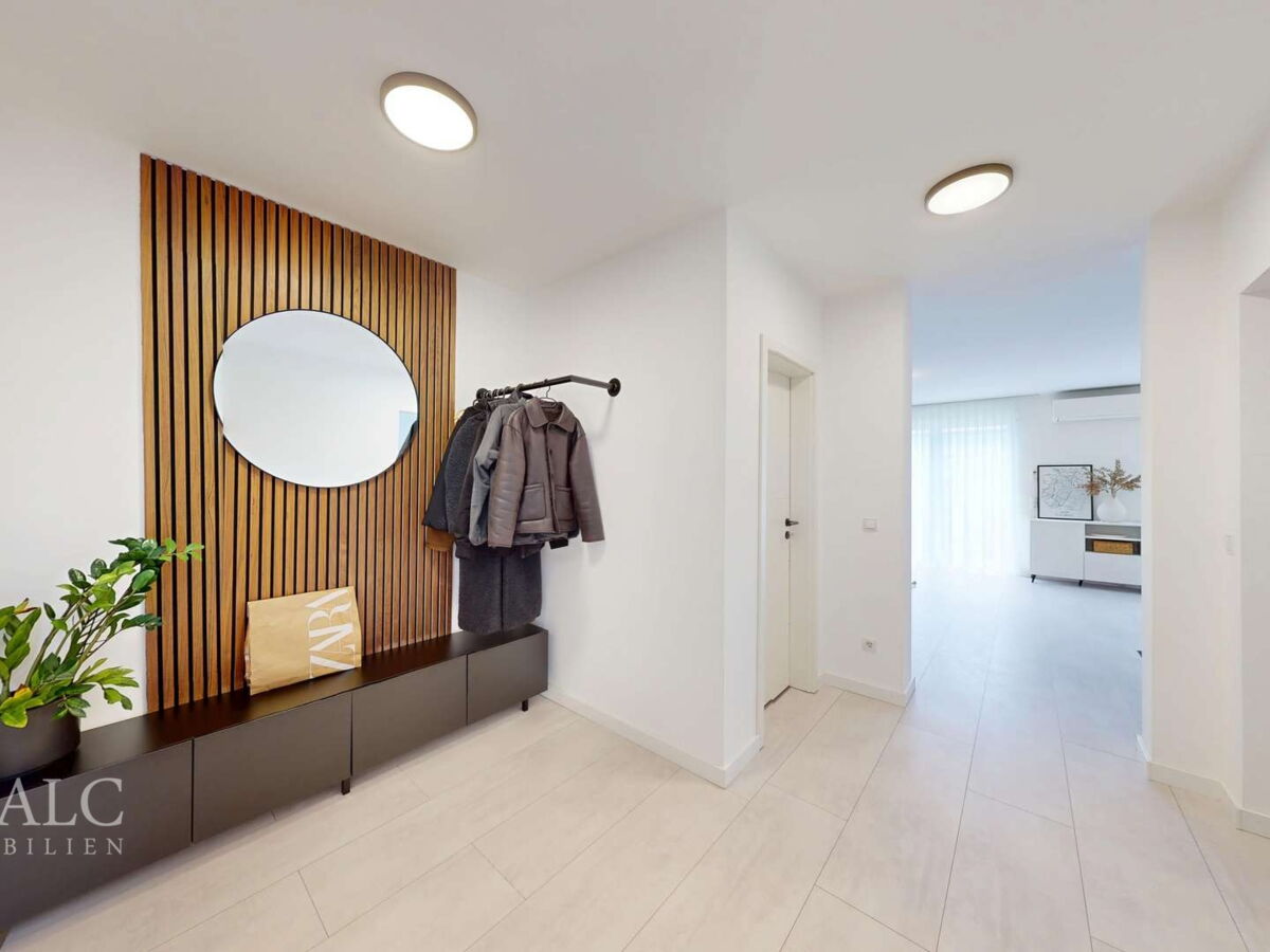 Vorderhaus_Wohnung 2_OG_Flur