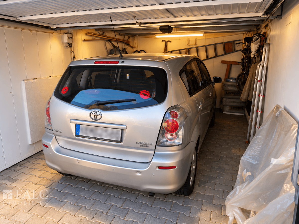  Garage