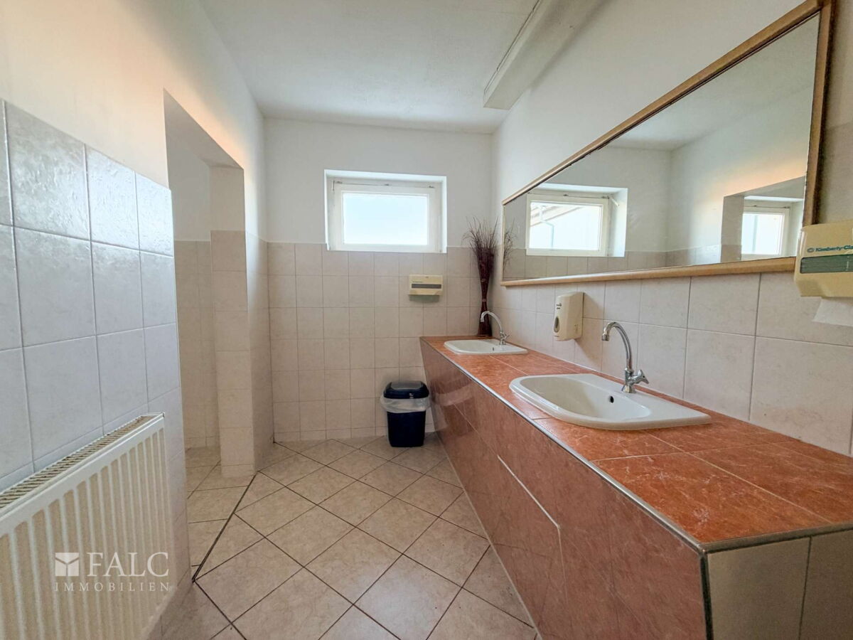 Toiletten Festsaal