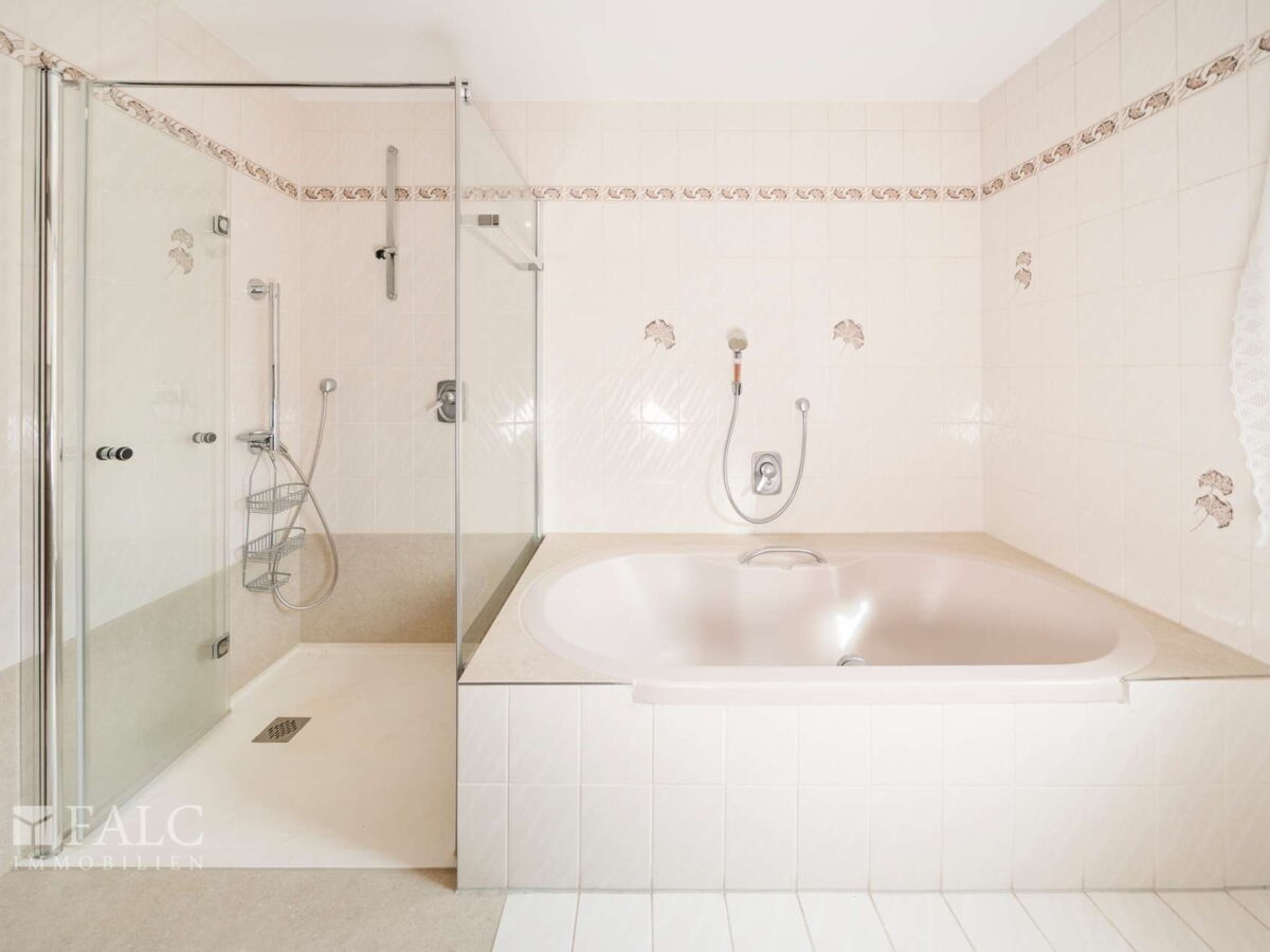 S1_09_Bad-Dusche-Wanne