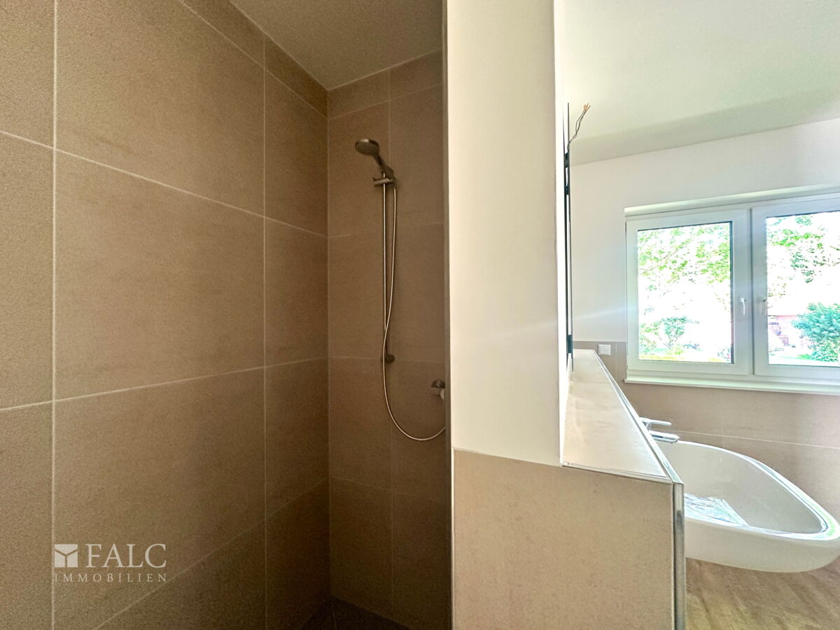 Bad/ Dusche OG
