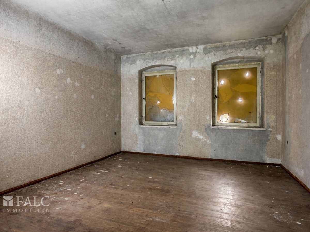 Schlafzimmer OG - Ist-Zustand (leergeräumt)
