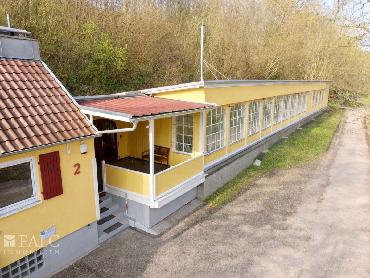Außen Halle