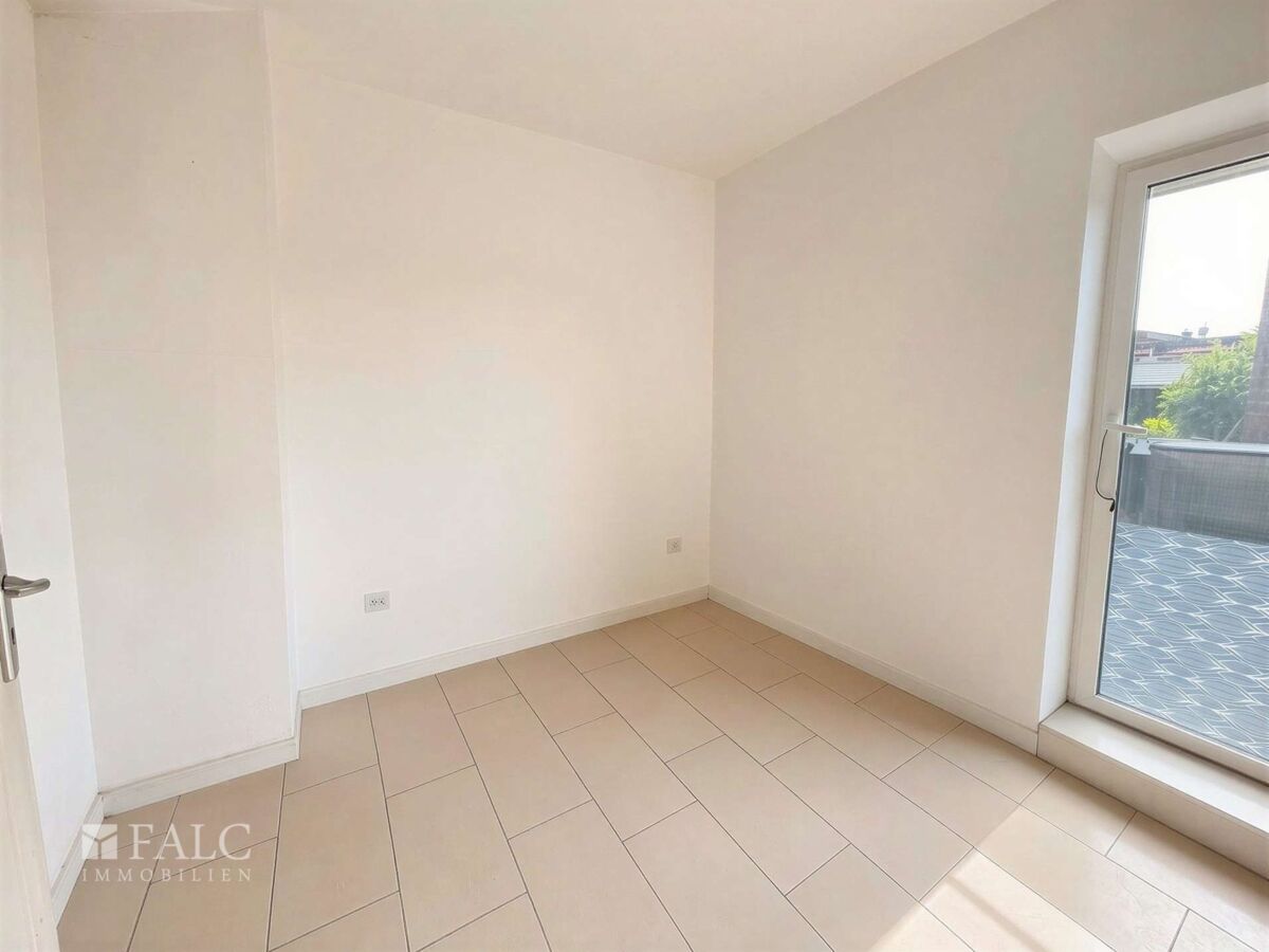 Wohnung 3 Küche  Bild 2 (Raum digital leergeräumt)