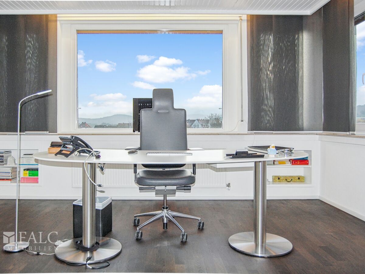 Großes Büro hinten_EG