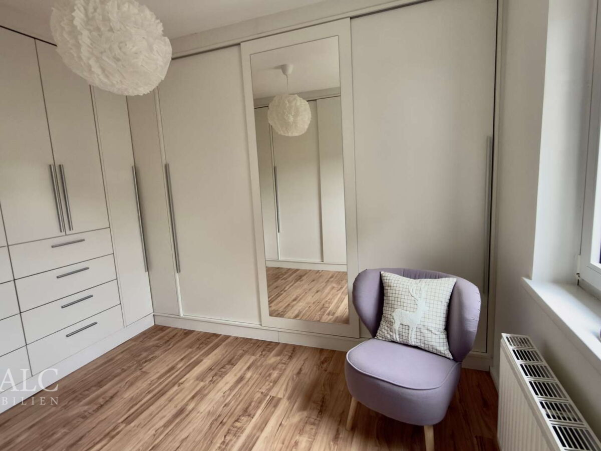 Ankleidezimmer im EG 