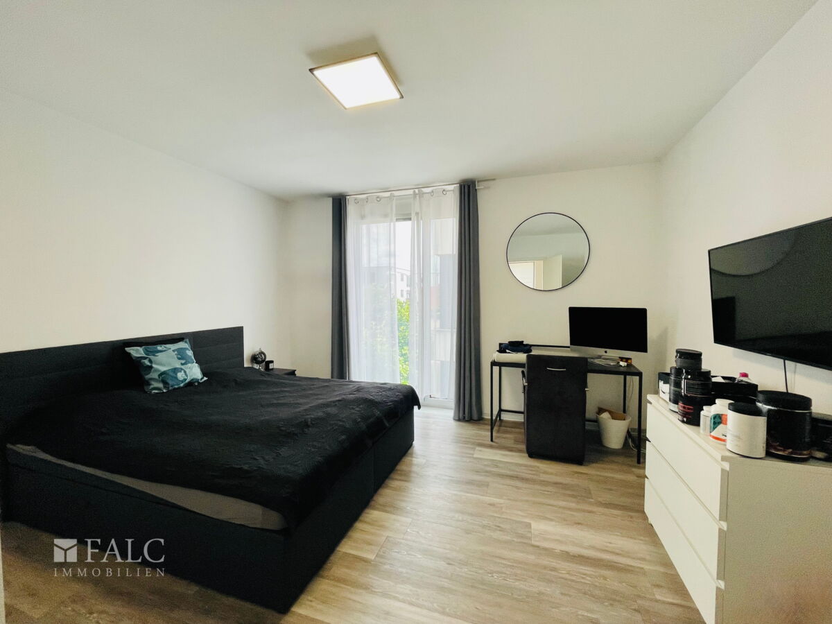 Schlafzimmer 1