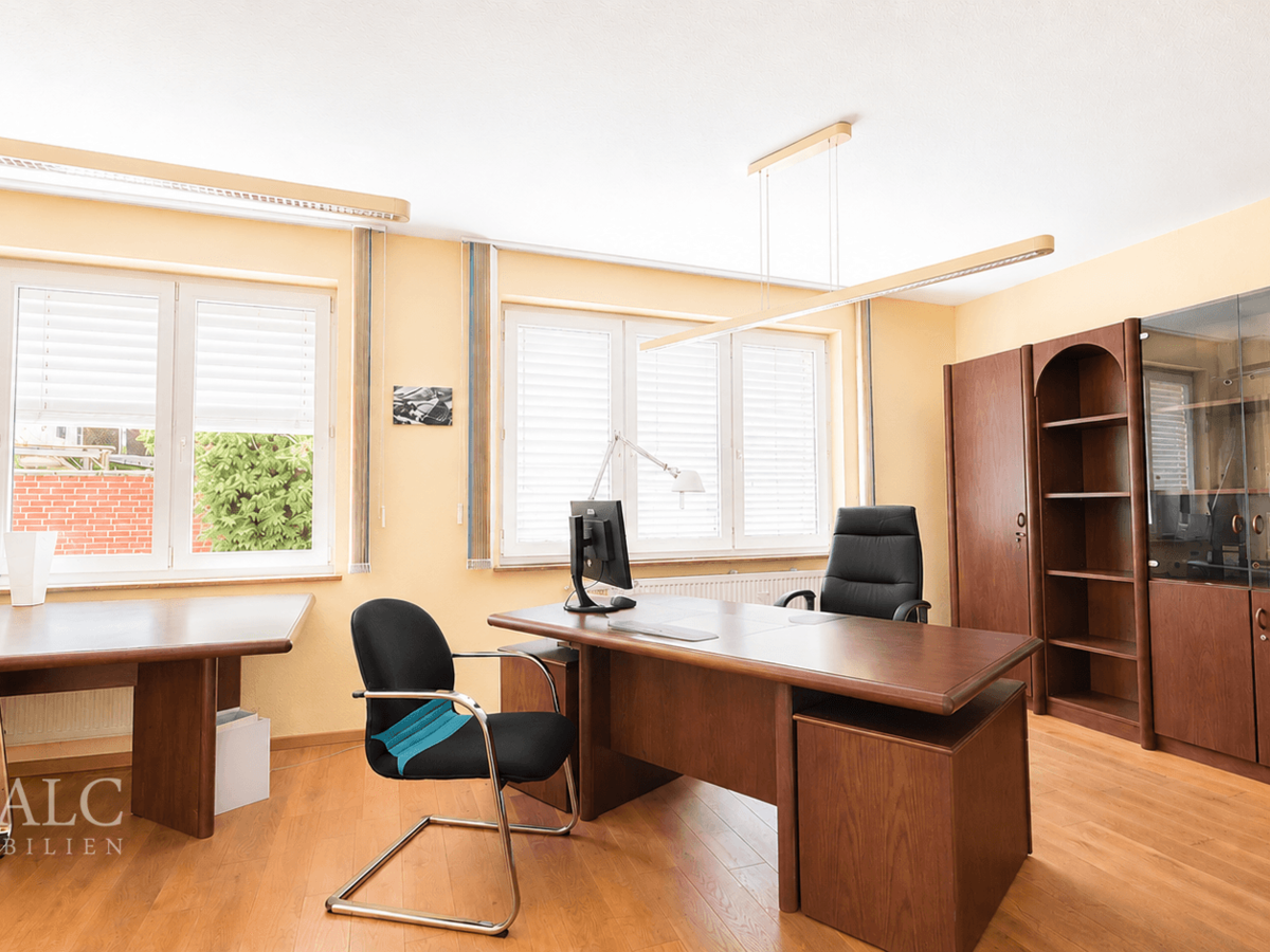 Büro 6