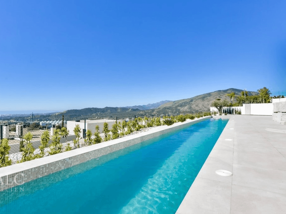 Infinity-Pool mit Meerblick / Infinity pool with sea views / Piscina infinity con vistas al mar