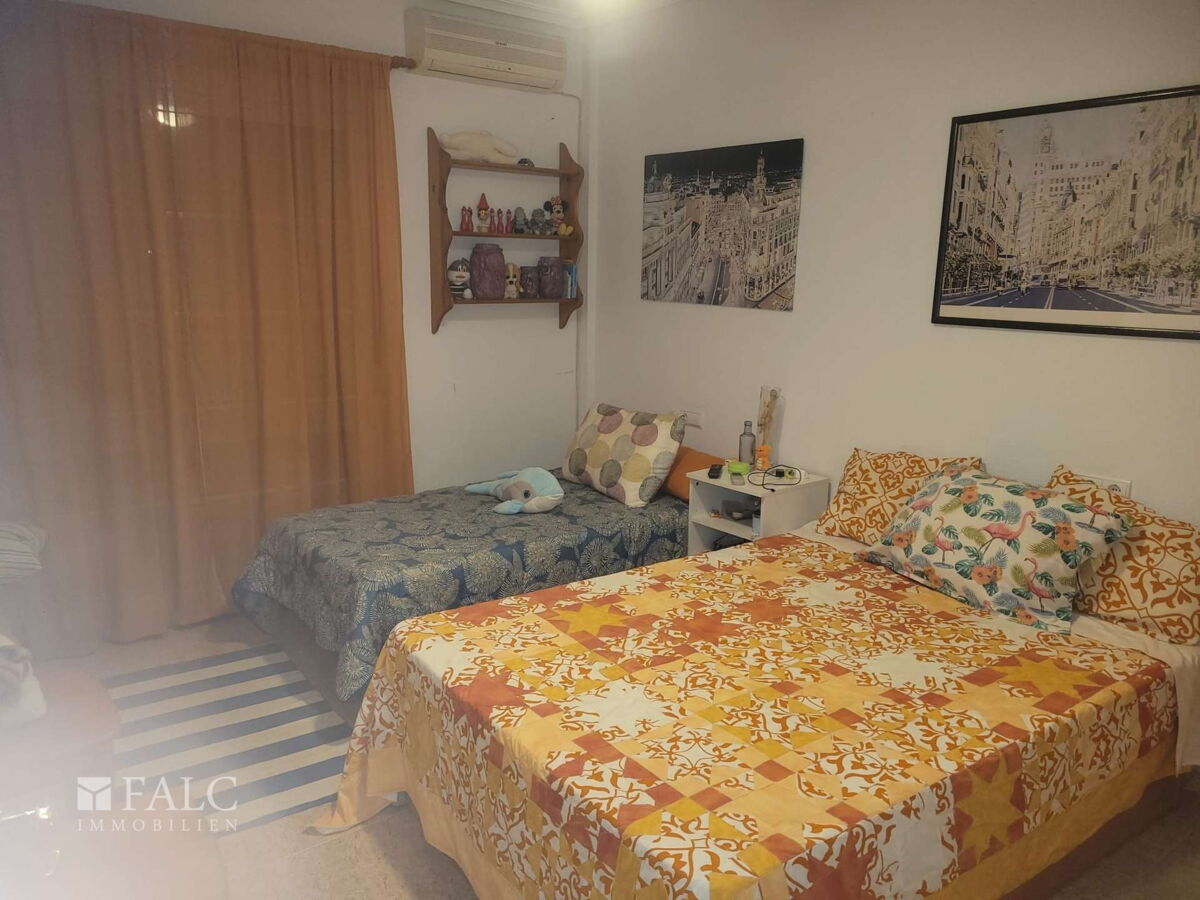 Schlafzimmer 1