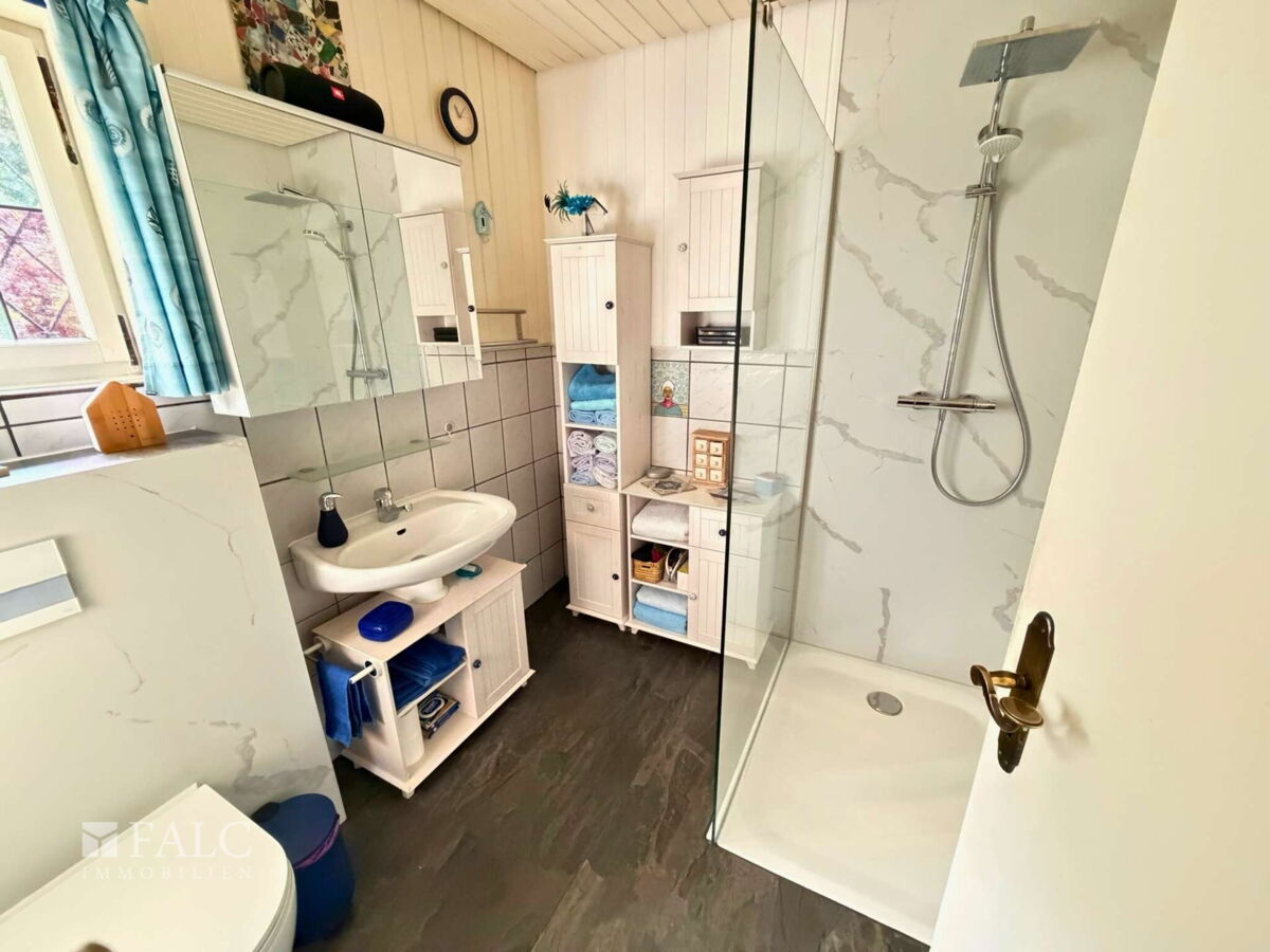 Badezimmer im Erdgeschoss