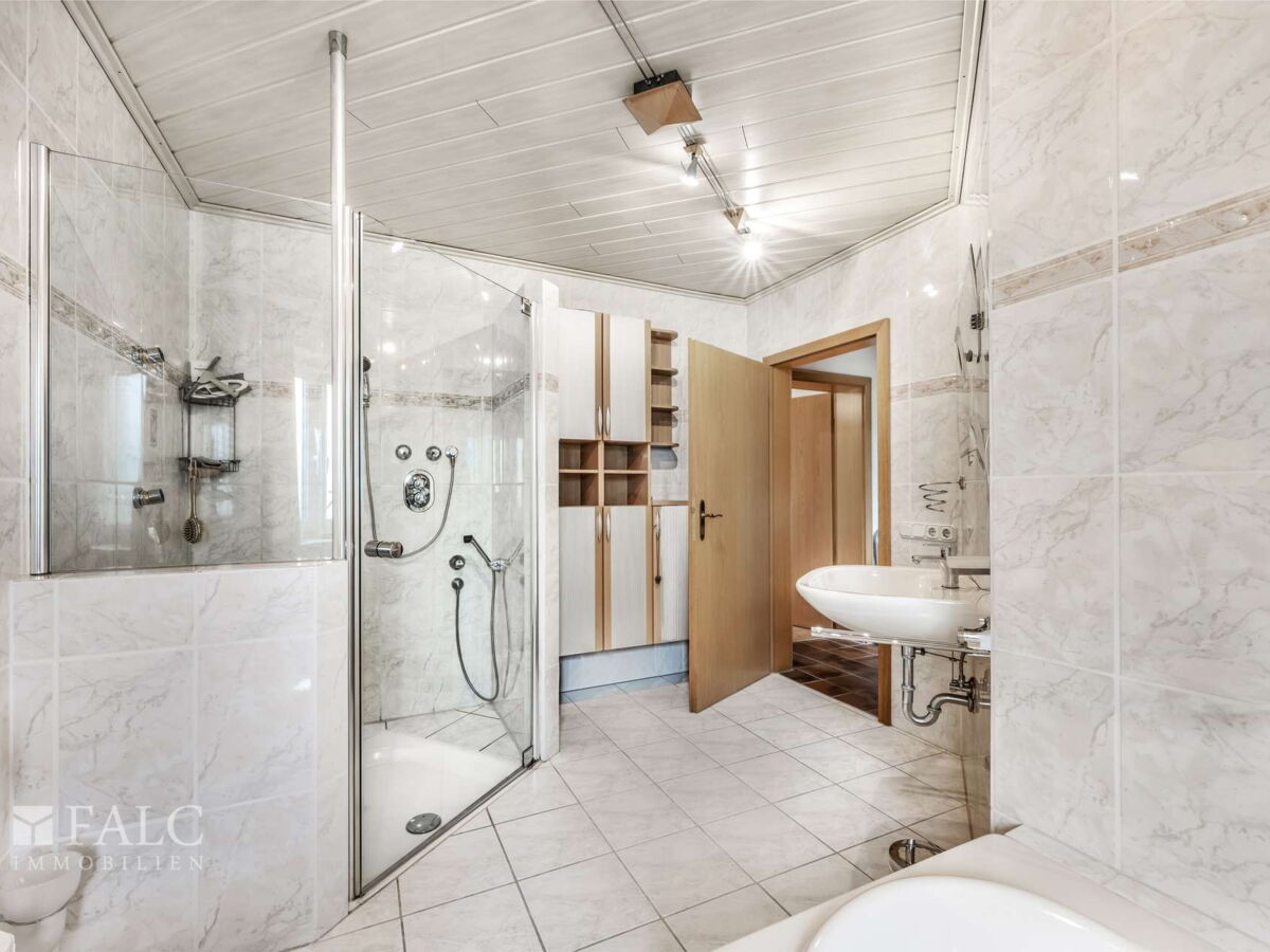 Badezimmer - Erdgeschoss